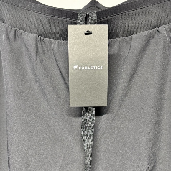 ✨Fabletics Short Size XL - Picture 5 of 9